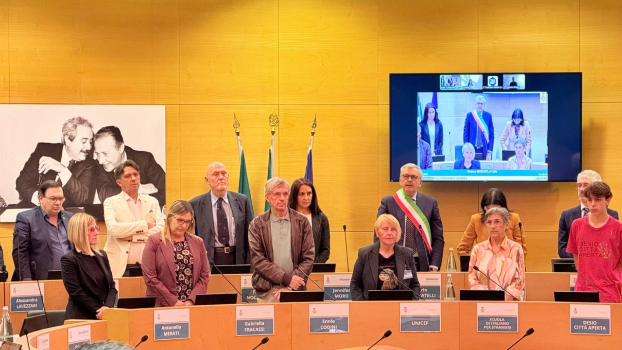 Conferite cittadinanze onorarie a 120 bambini