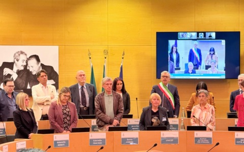 Conferite cittadinanze onorarie a 120 bambini