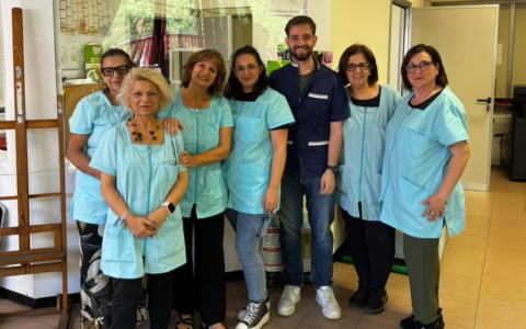 La Rodari saluta Silvana Vicinanza, collaboratrice scolastica in pensione