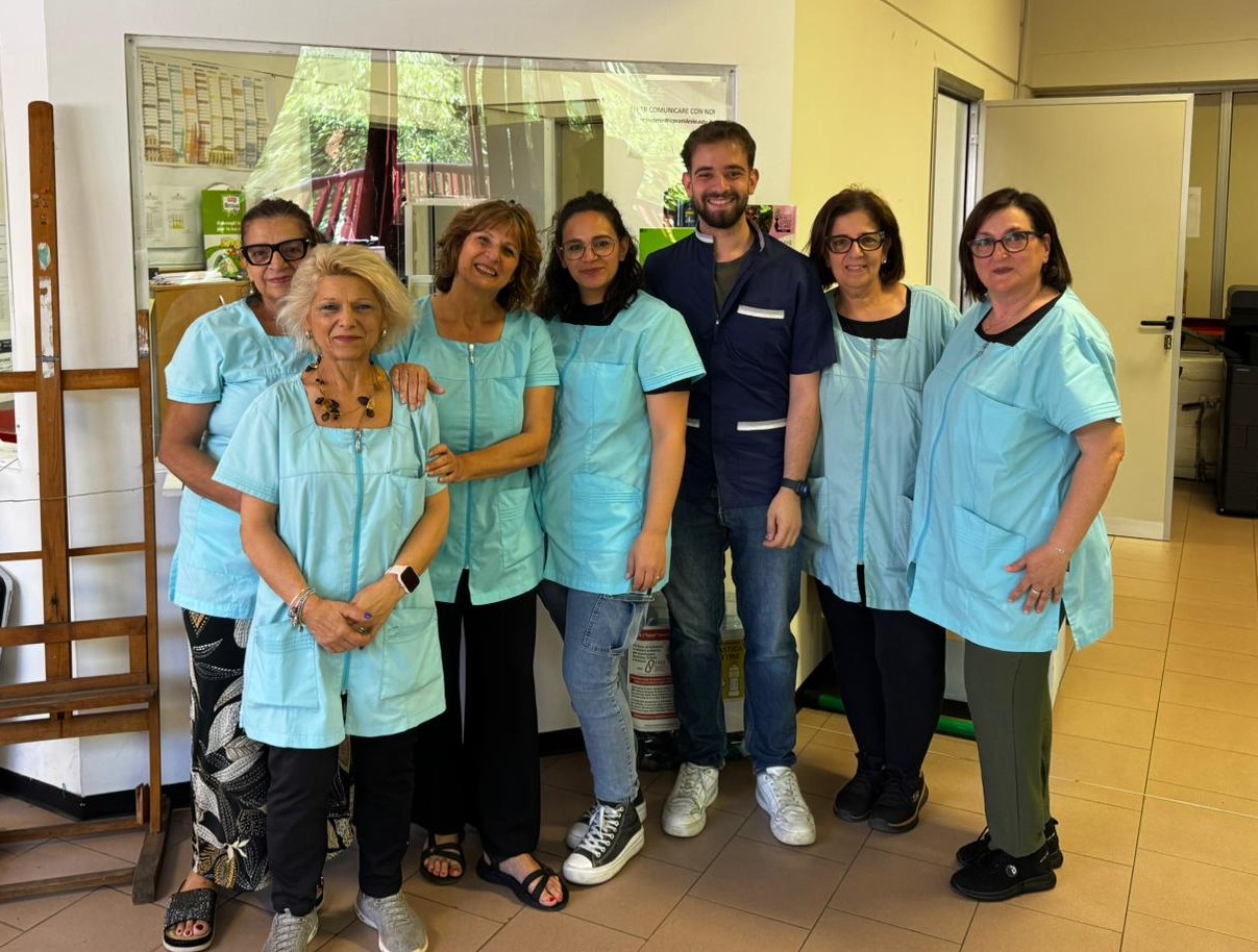 La Rodari saluta Silvana Vicinanza, collaboratrice scolastica in pensione